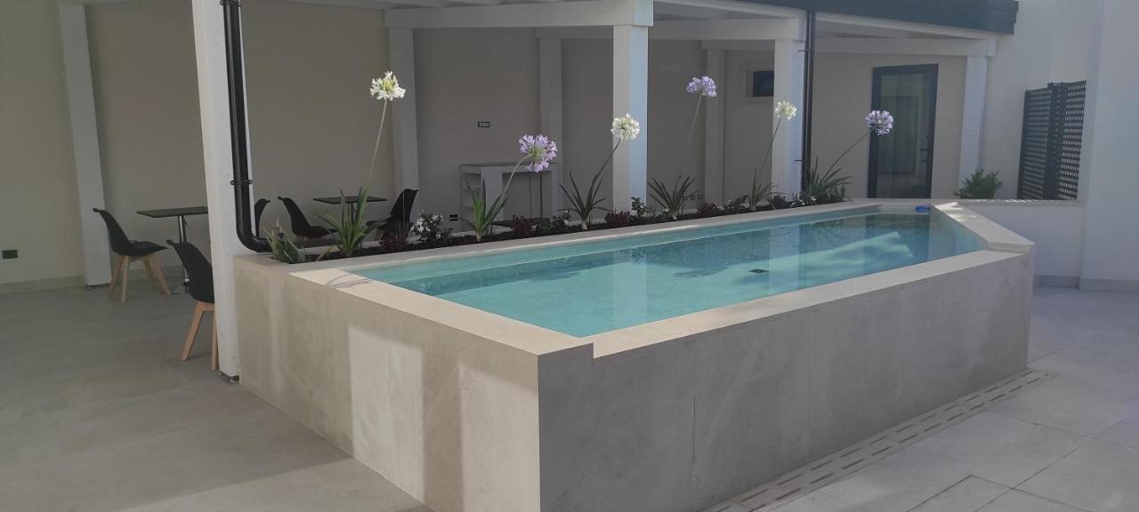 Thalassa Rooms Avola Exterior photo